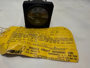 Overhauled Gulfstream oil temp indicator with yellow tag P/N 159SCF106-13